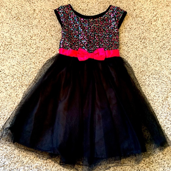 Girls dress - Picture 1 of 2